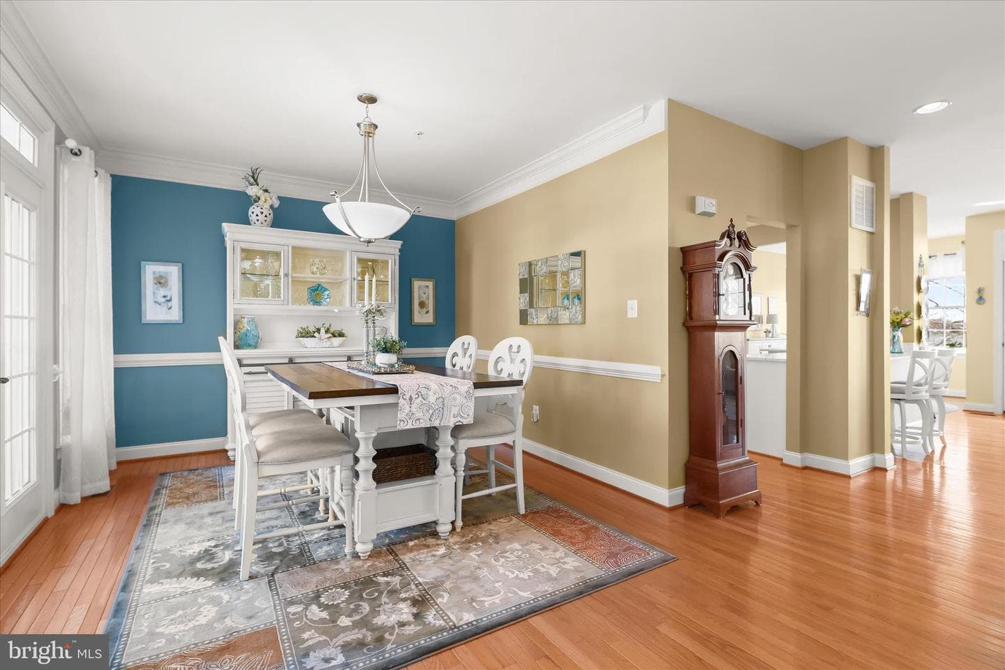 904 W Baker Avenue photo 33