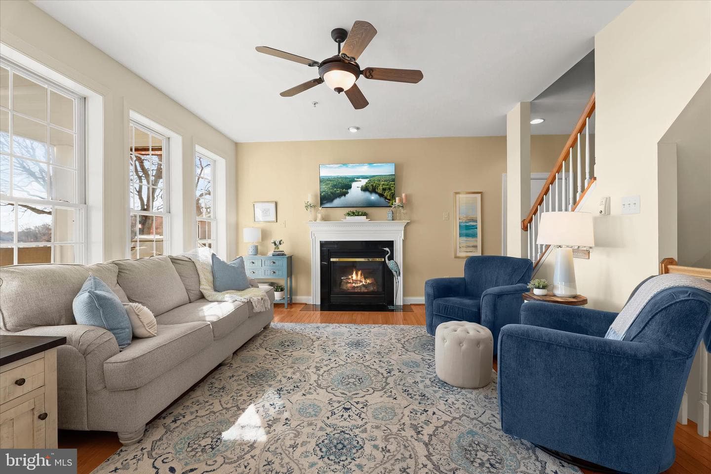 904 W Baker Avenue photo 48