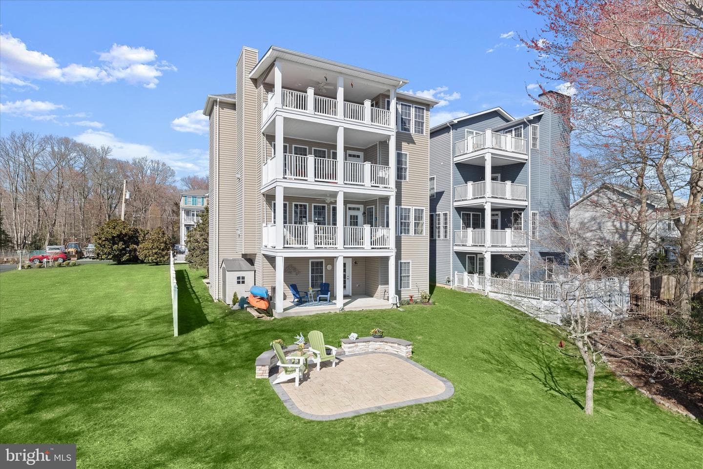 904 W Baker Avenue photo 82