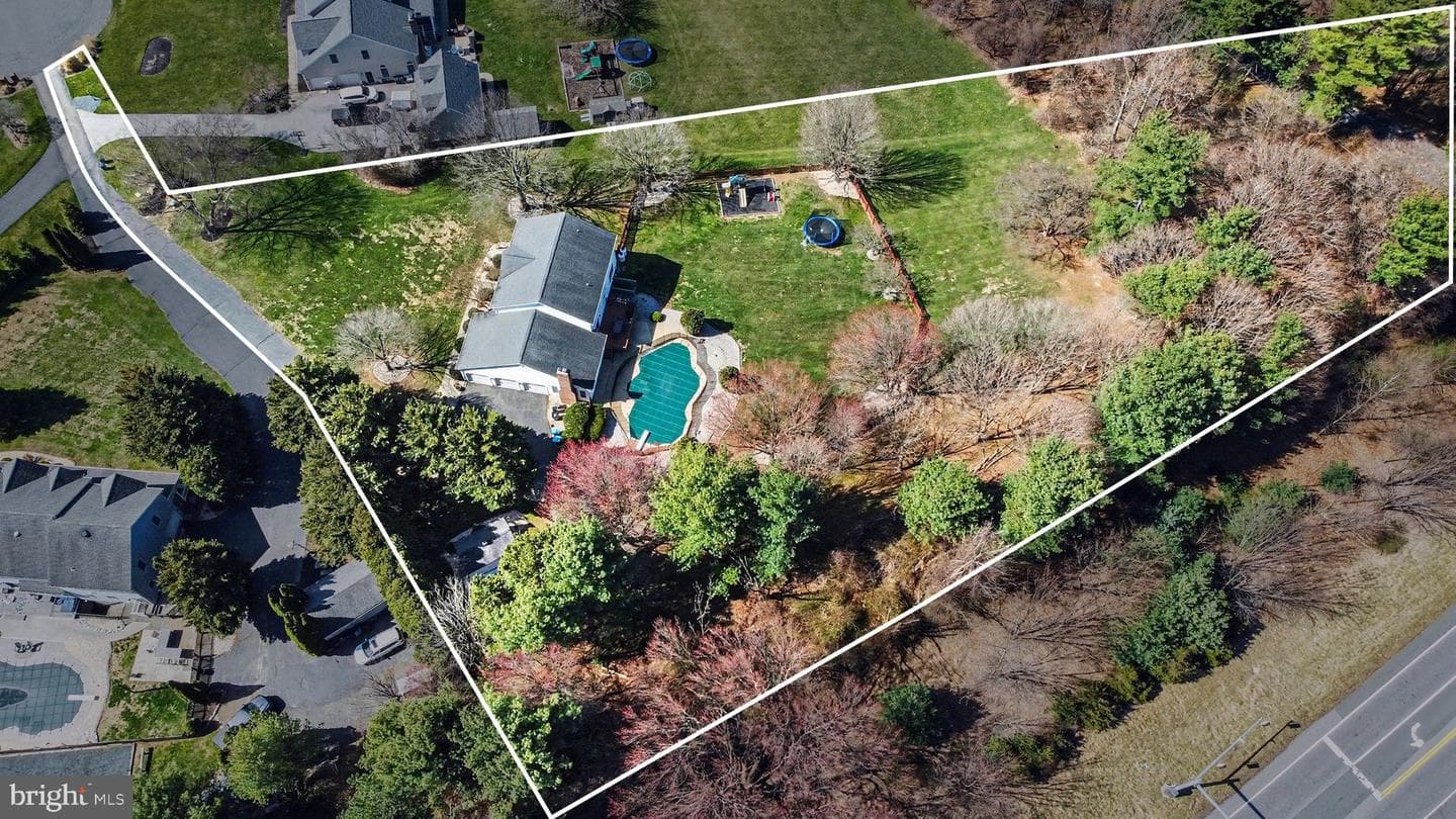 2401 Cabernet Court photo 51