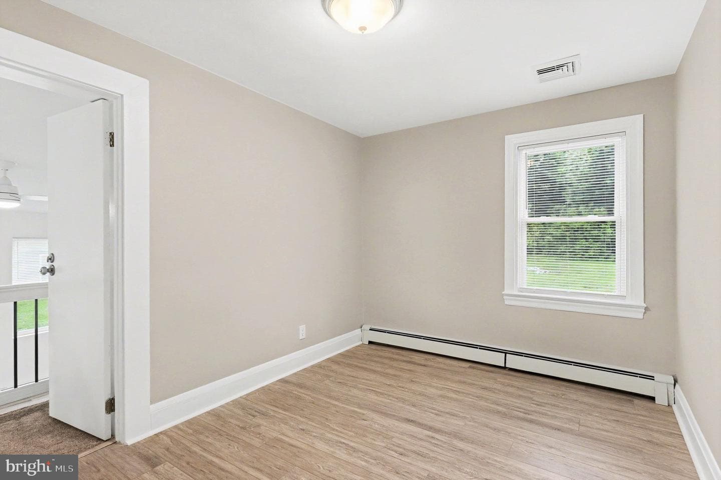 403 Edmund Street photo 13