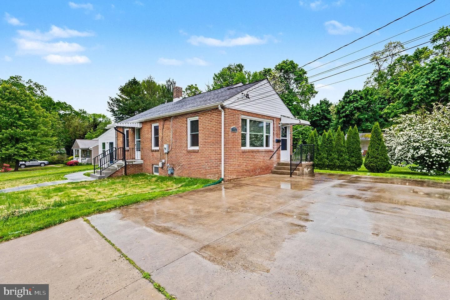 403 Edmund Street photo 4