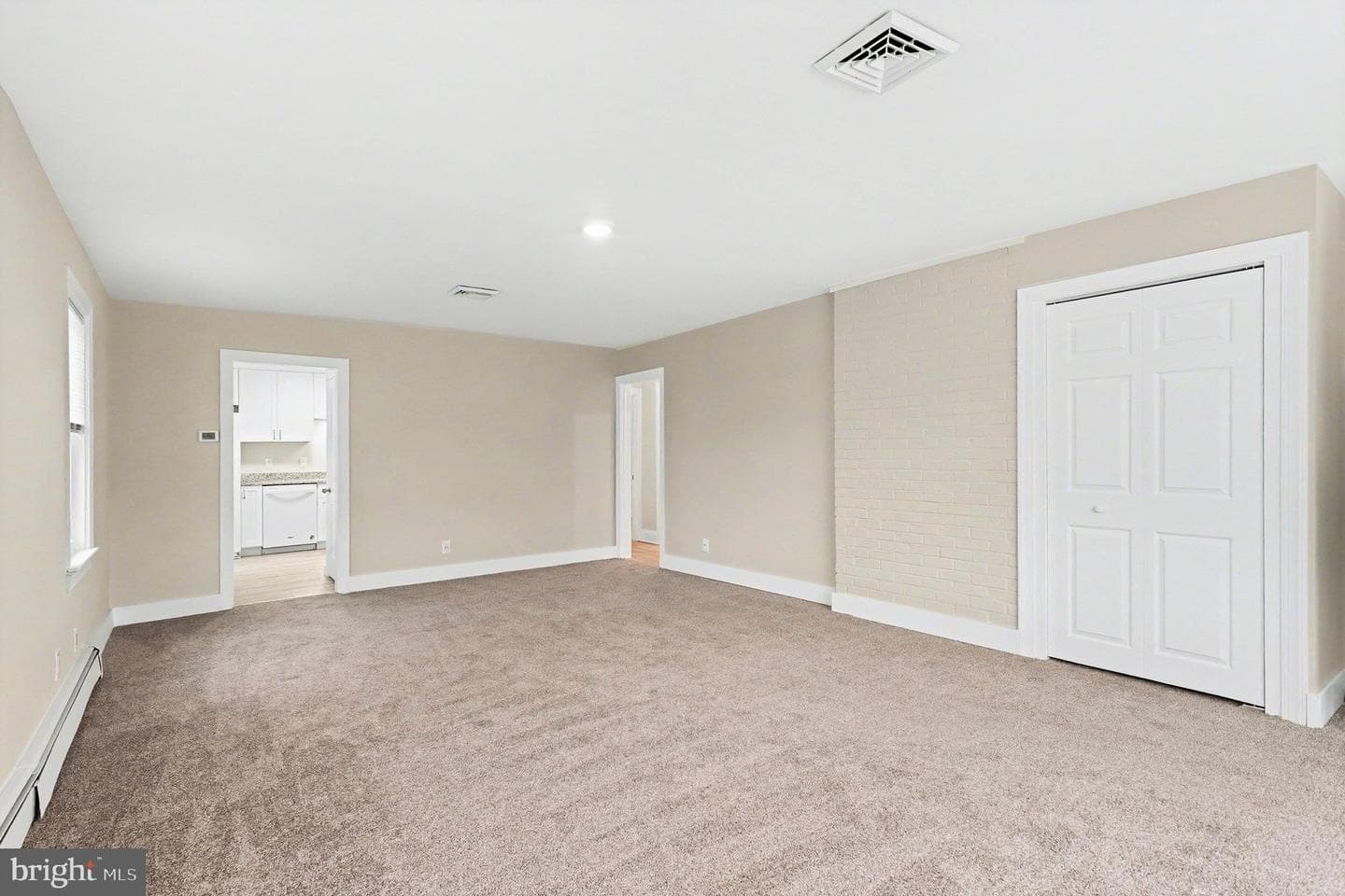 403 Edmund Street photo 7