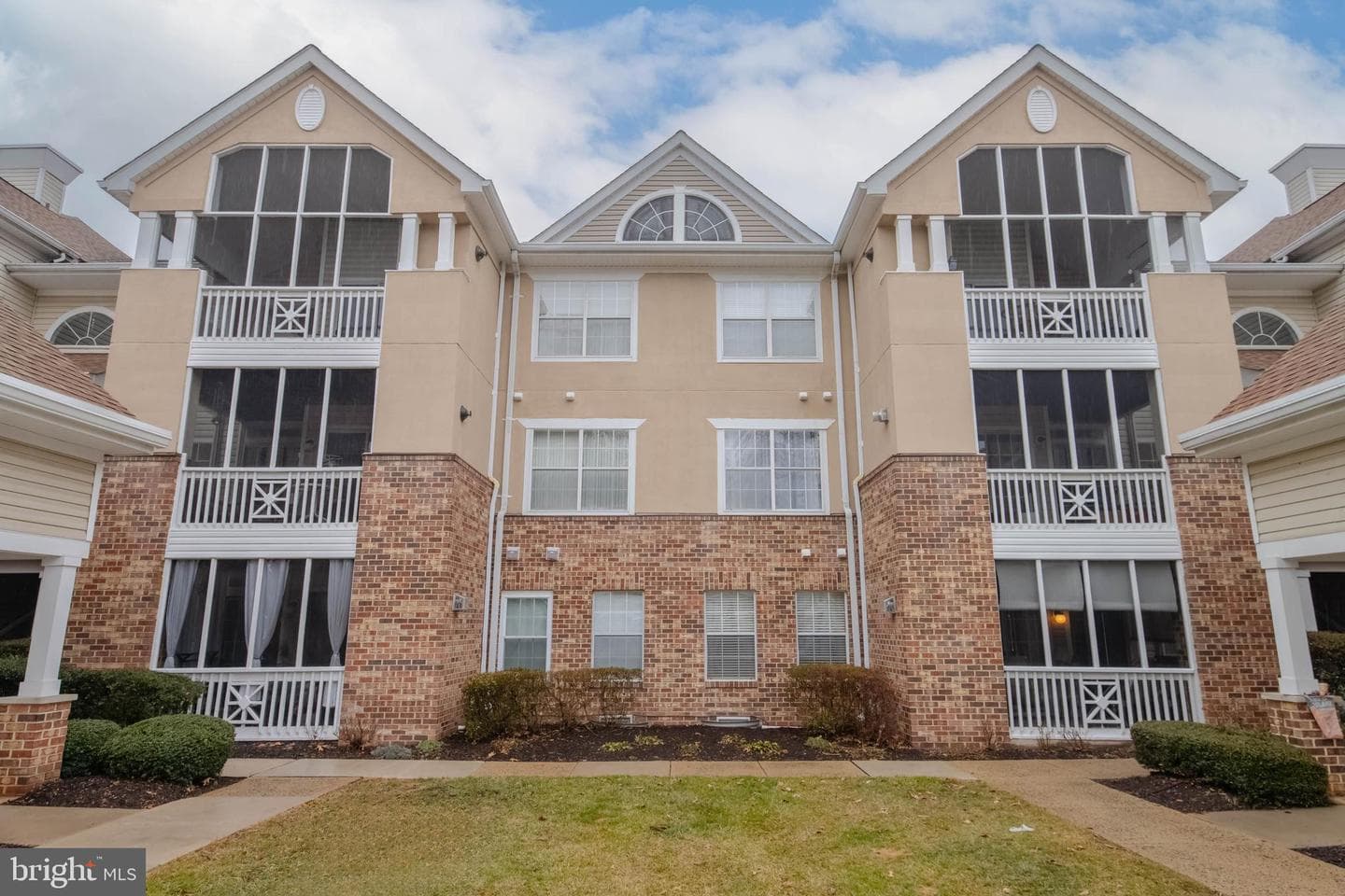 302 Canterbury Road #302-E photo 27