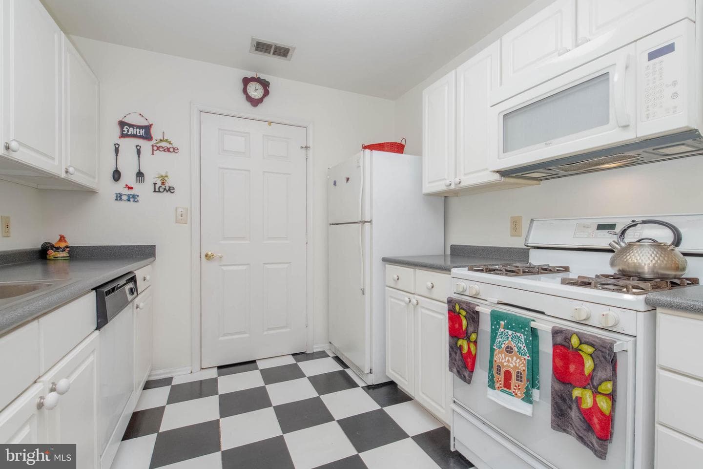 302 Canterbury Road #302-E photo 7