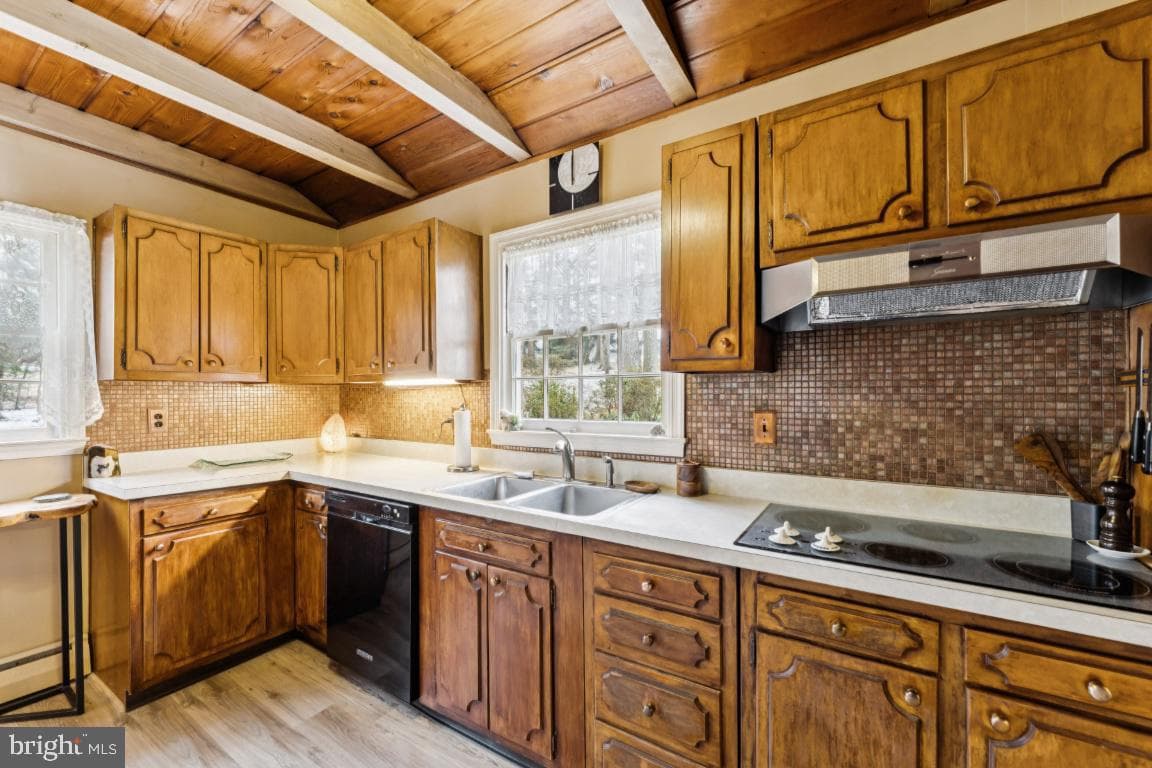 1601 Westwood Drive photo 18
