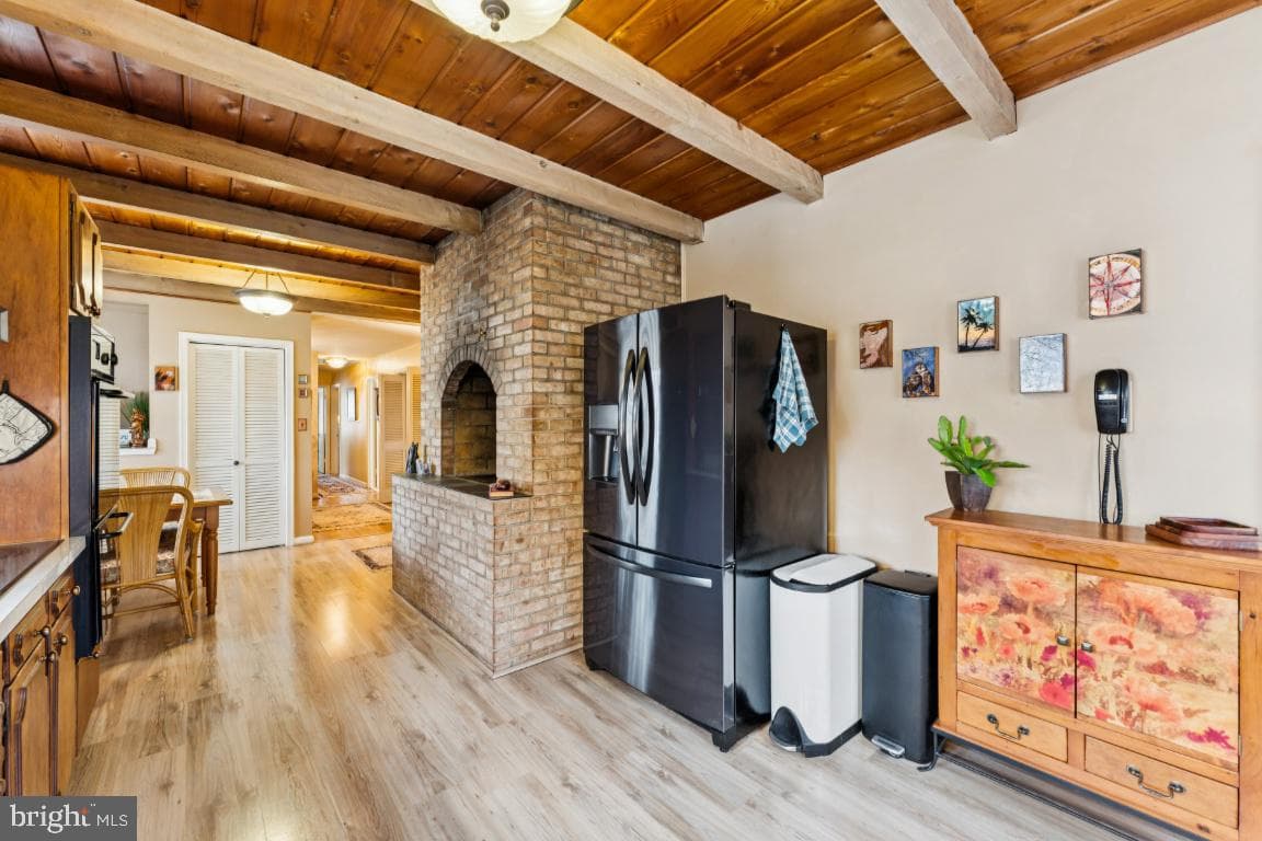 1601 Westwood Drive photo 4