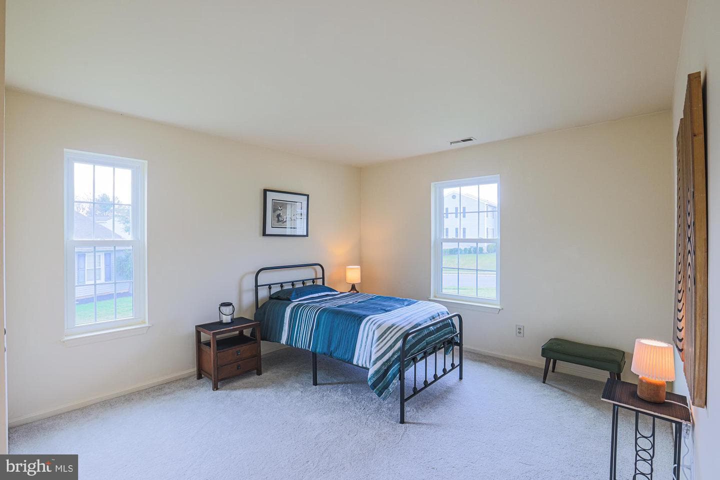 446 Crisfield Drive photo 28