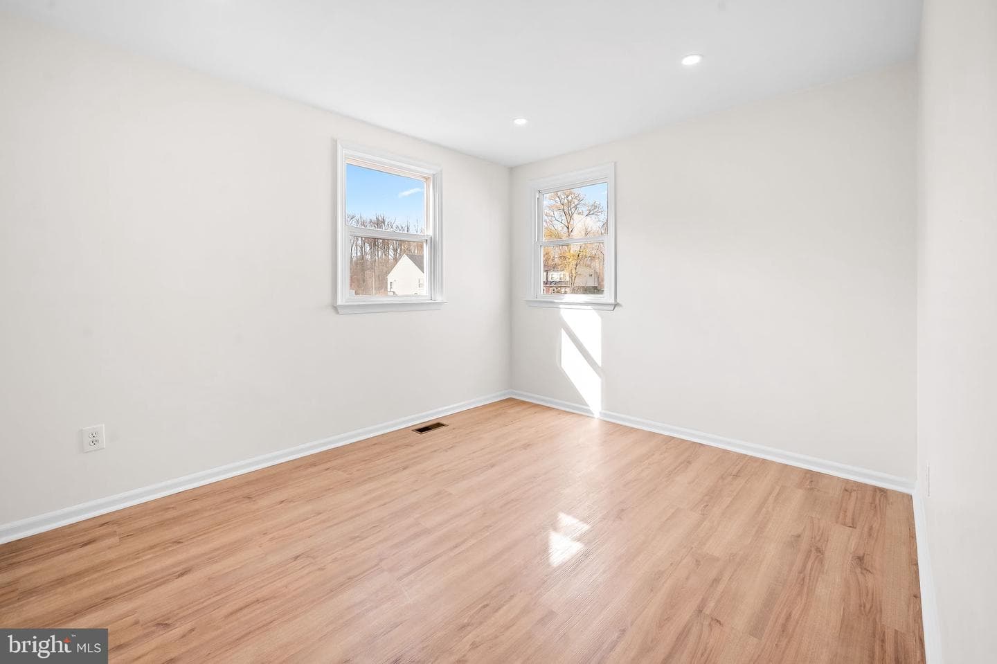 150 Allendale Avenue photo 10