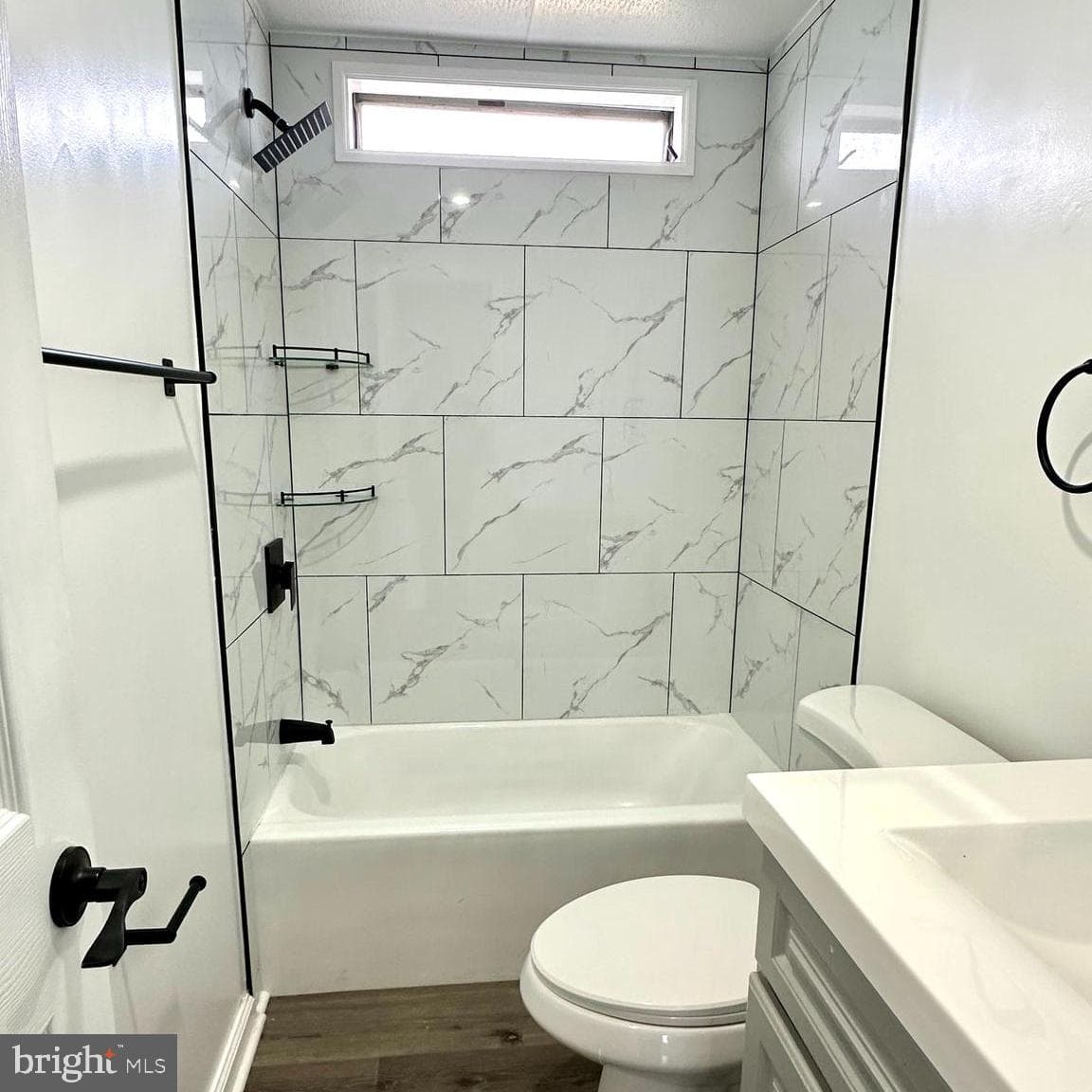 606 Red Oak Drive photo 17