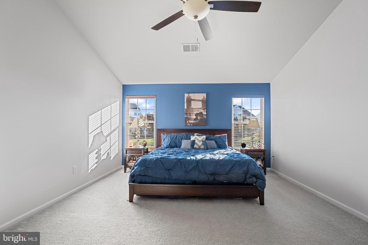 743 Monarchos photo 23