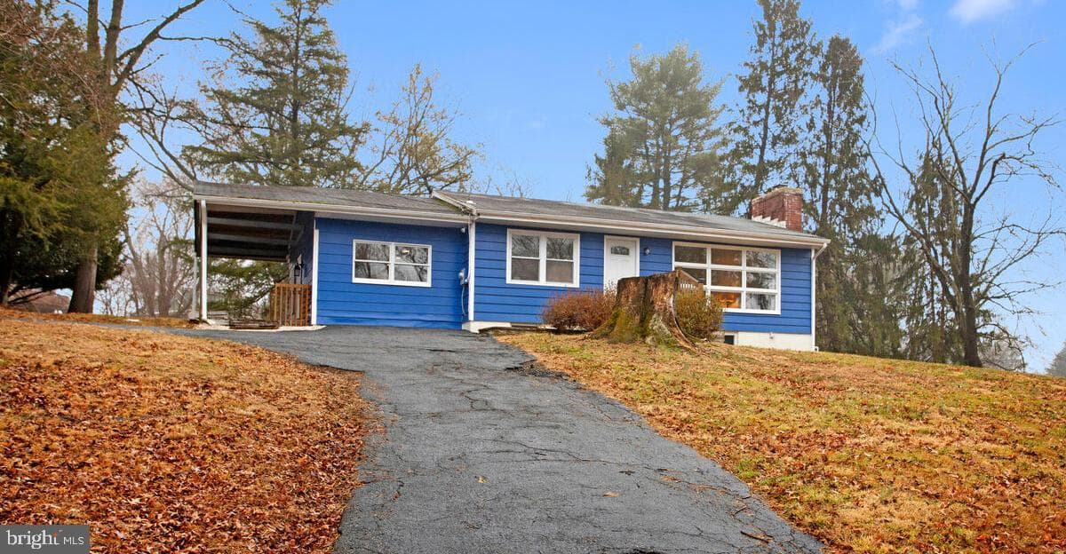 207 Hillendale Road