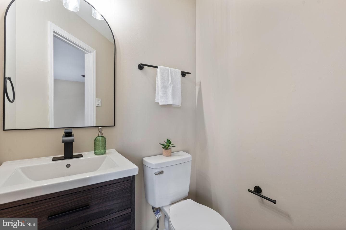 2338 Kateland Court photo 5