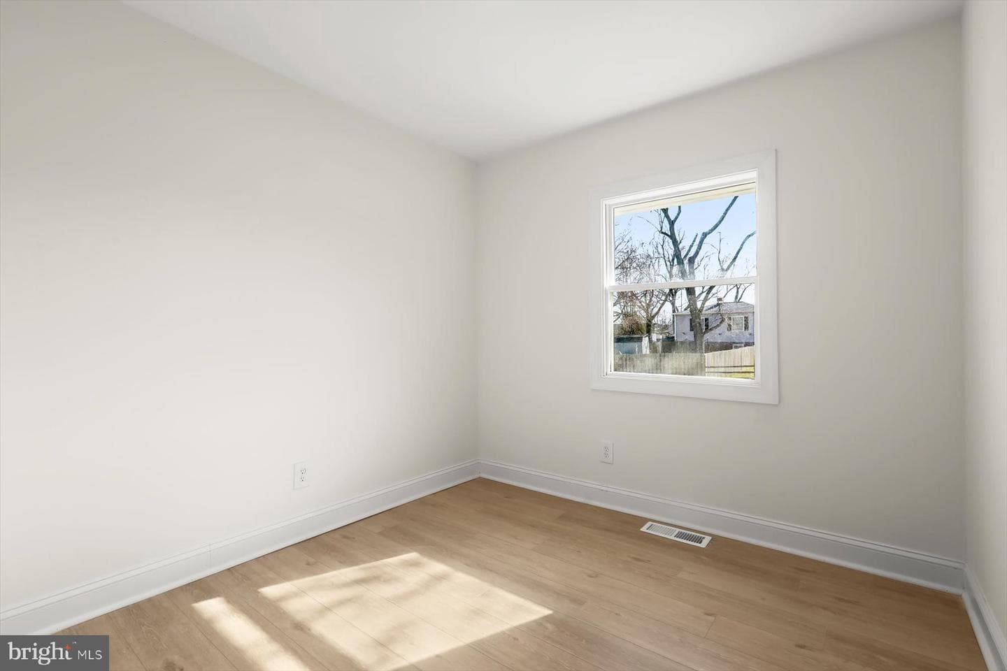 2000 Hanson Road photo 16