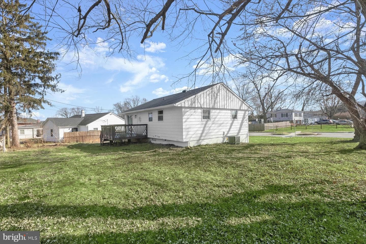 2000 Hanson Road photo 2