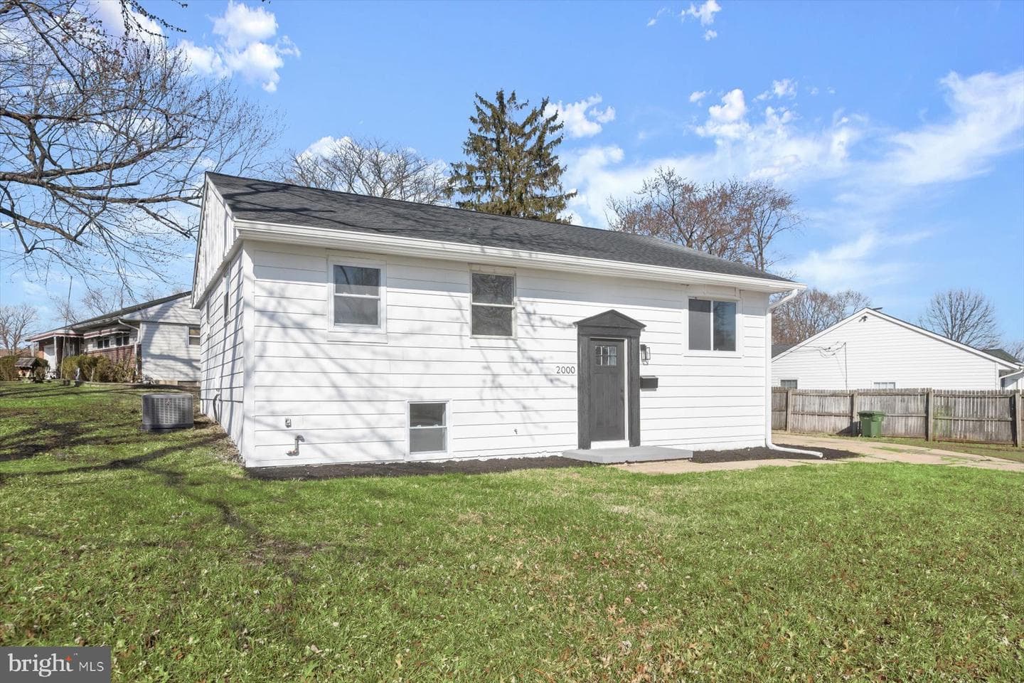2000 Hanson Road photo 3
