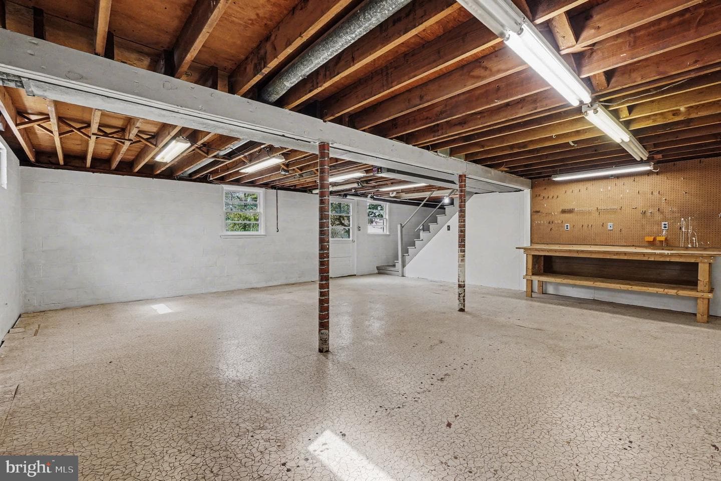 1327 Saratoga Drive photo 32