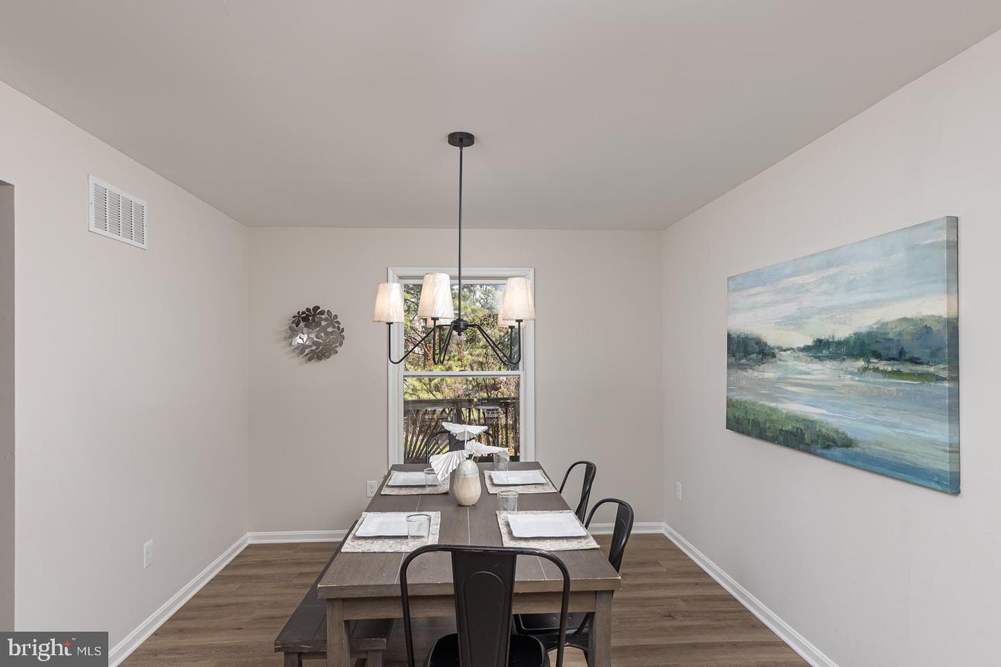 403 Woodridge Court photo 14