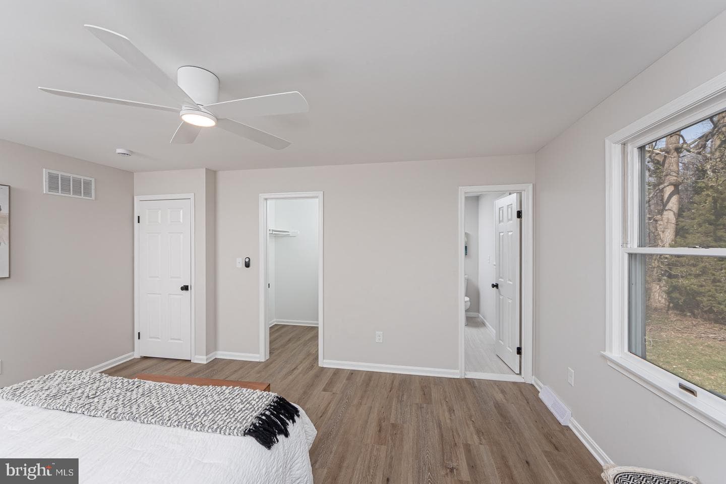 403 Woodridge Court photo 22