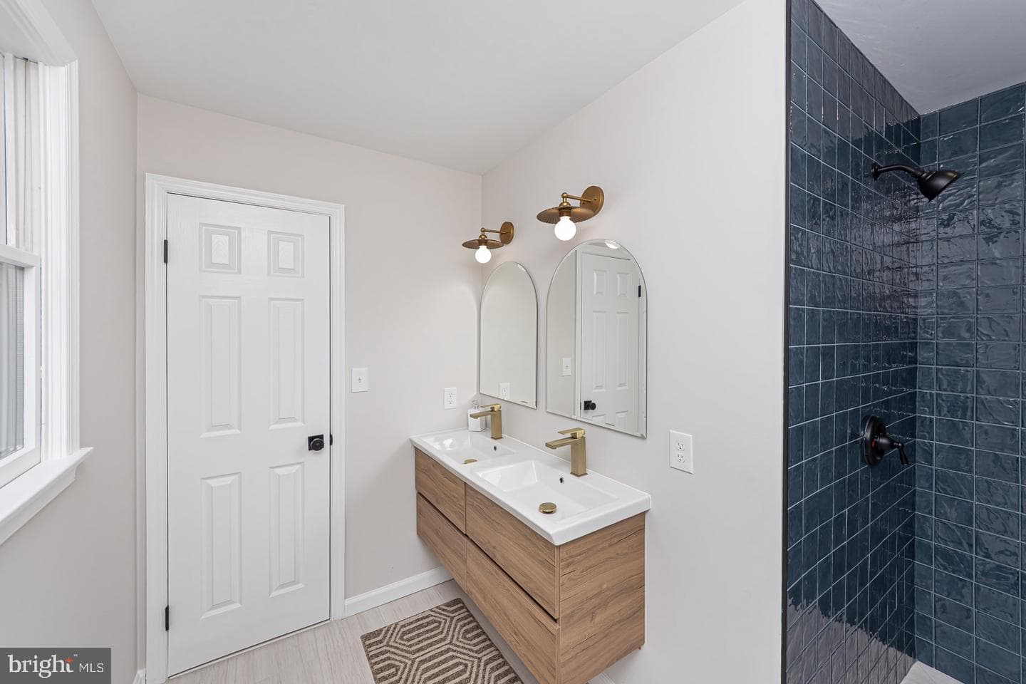 403 Woodridge Court photo 24