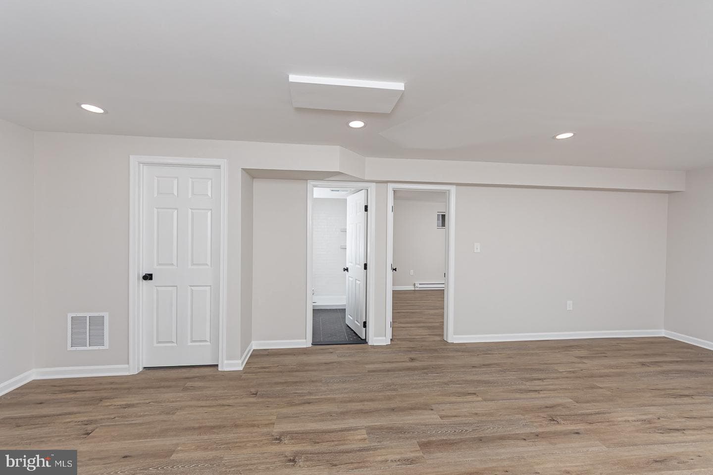 403 Woodridge Court photo 33