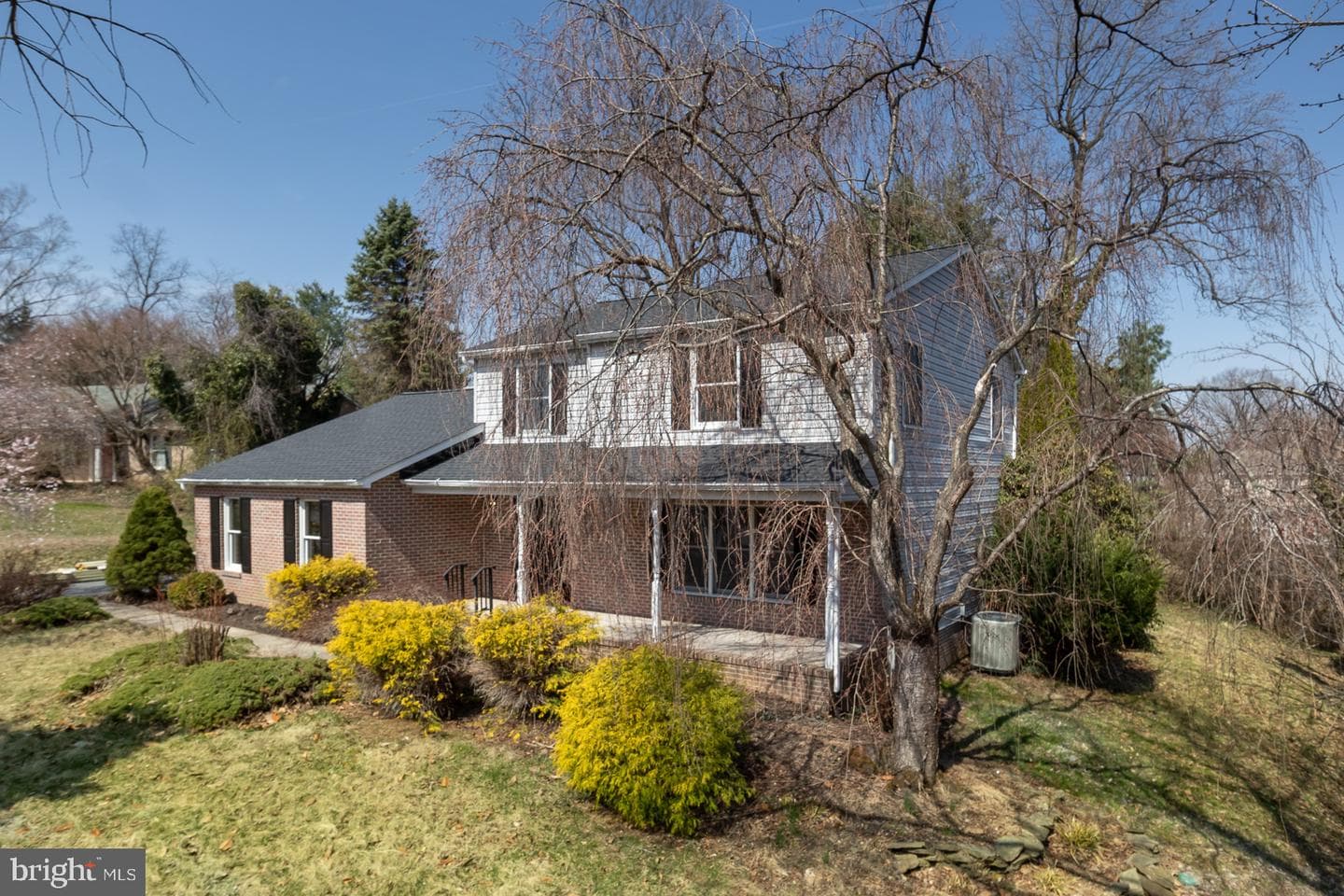 403 Woodridge Court photo 44