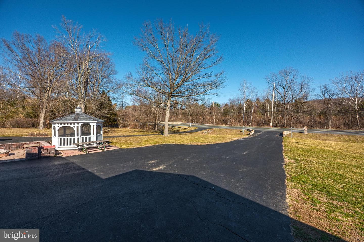 716 Paradise Road photo 16