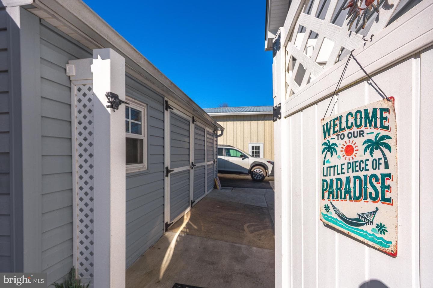716 Paradise Road photo 23