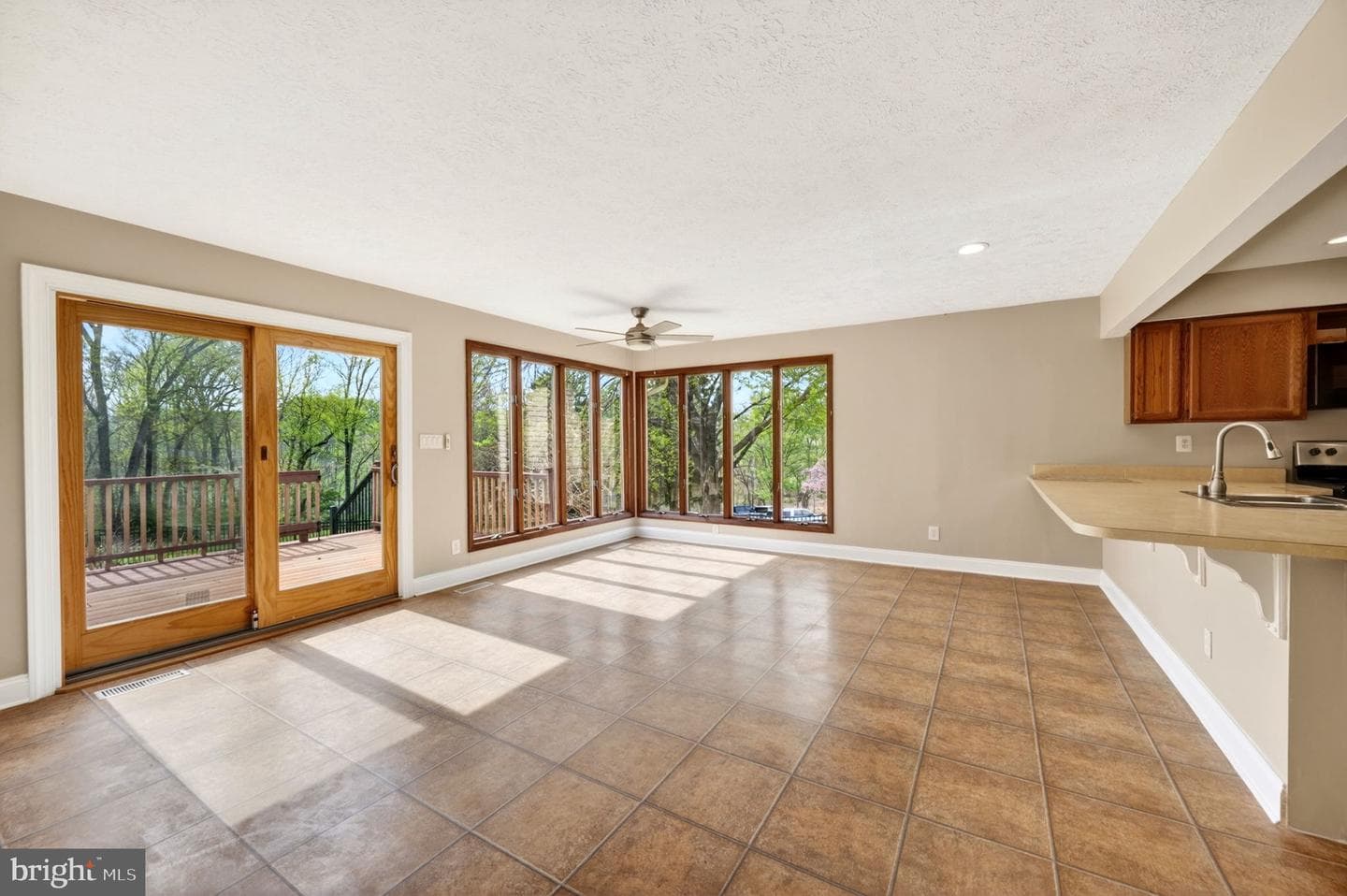 2130 Bellvale Road photo 3