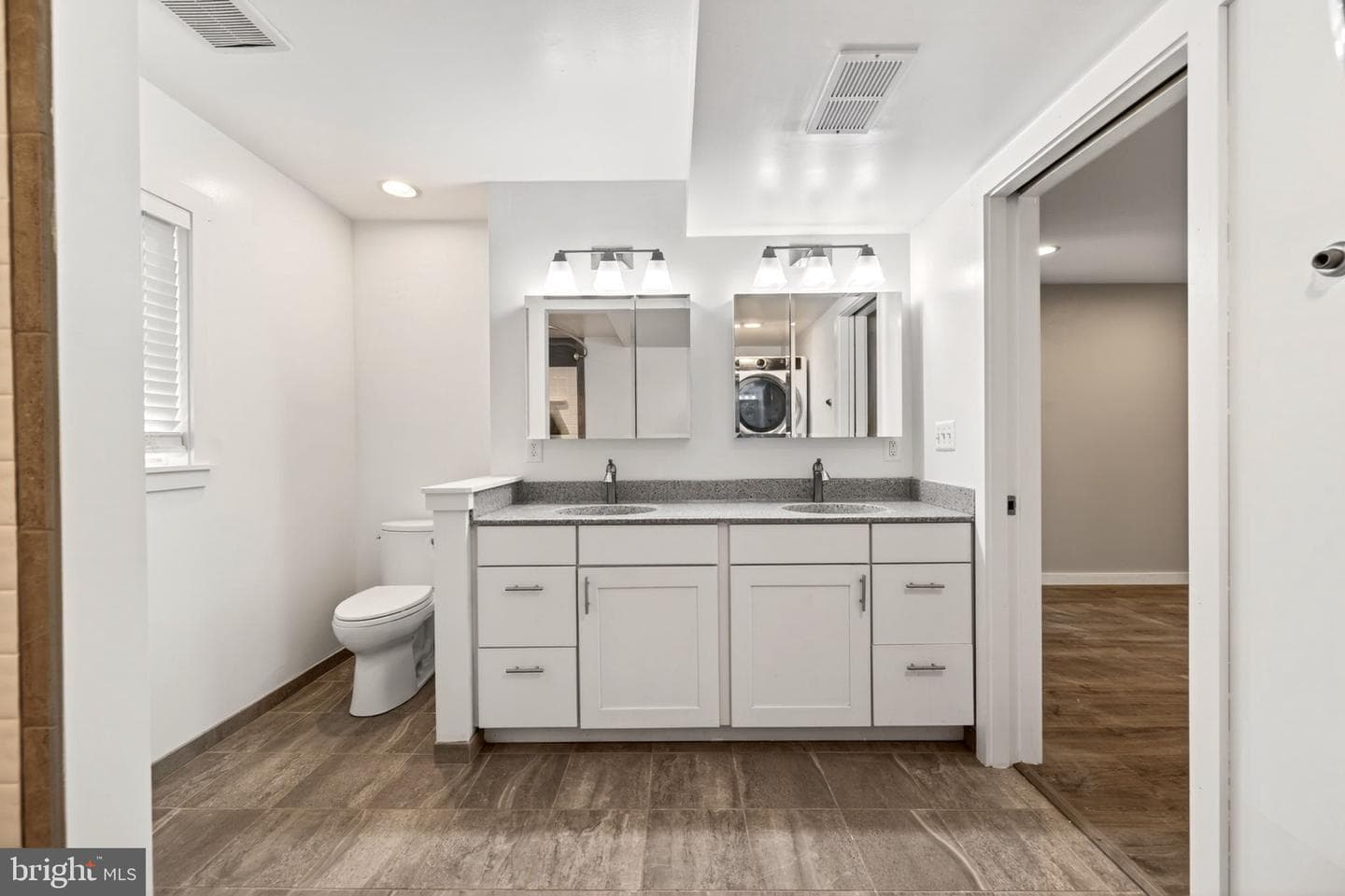 2130 Bellvale Road photo 32
