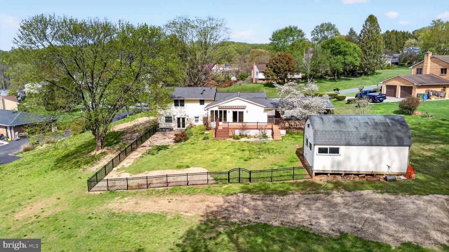 2130 Bellvale Road photo 47