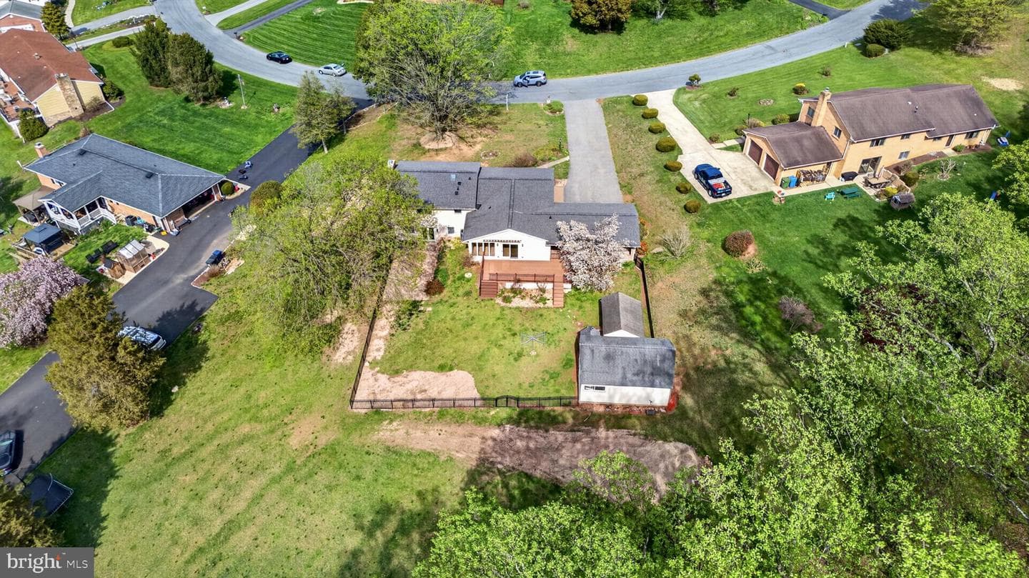 2130 Bellvale Road photo 48