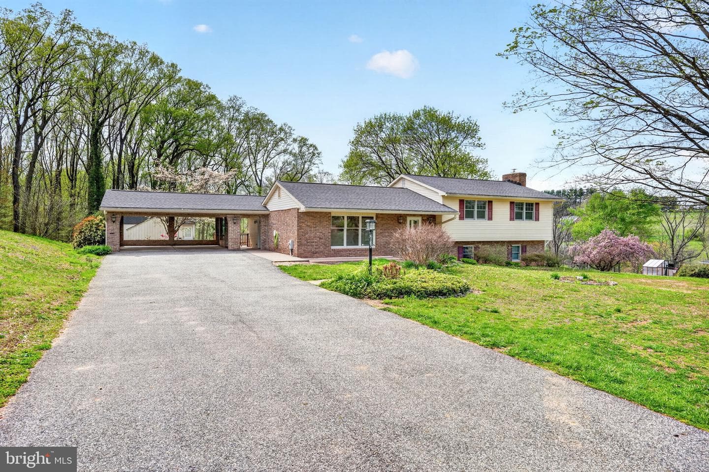 2130 Bellvale Road photo 51