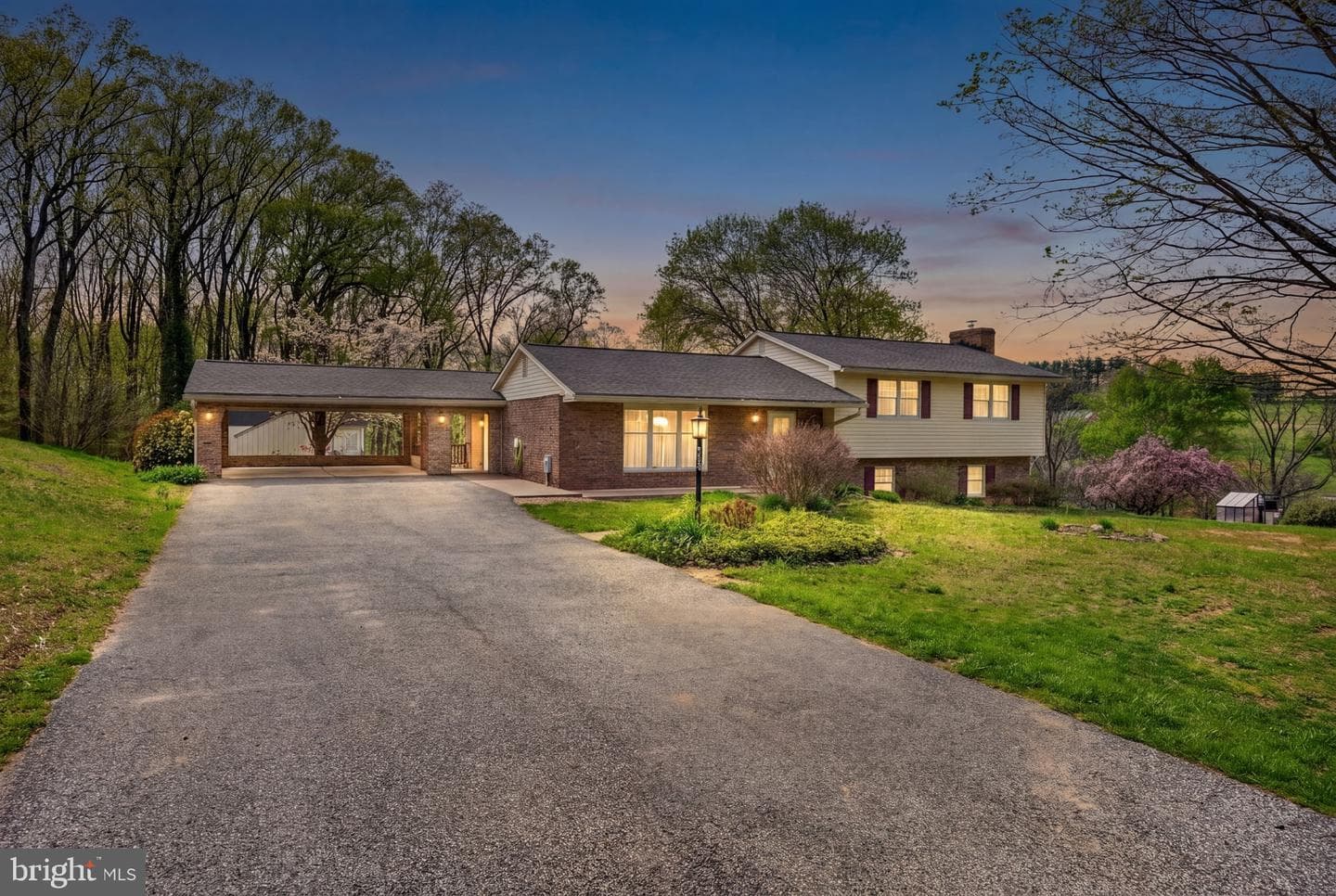 2130 Bellvale Road photo 52