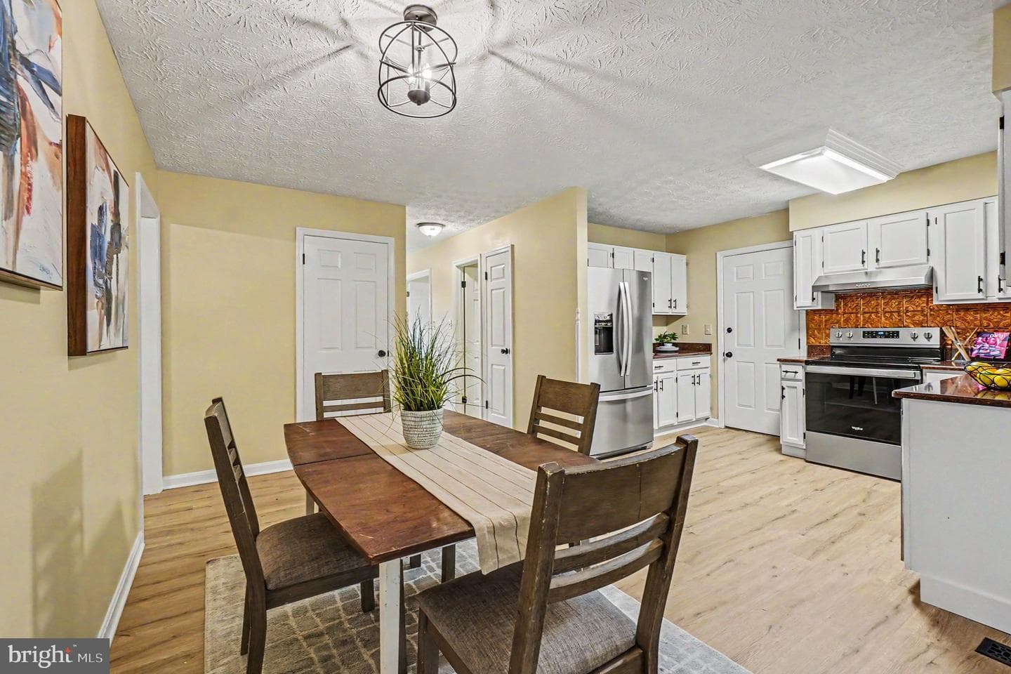1562 Bentley Circle photo 15