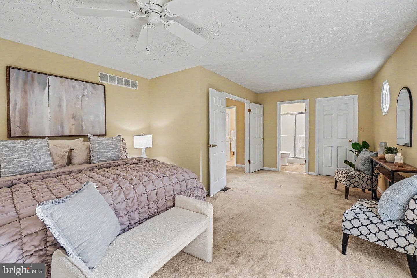 1562 Bentley Circle photo 23