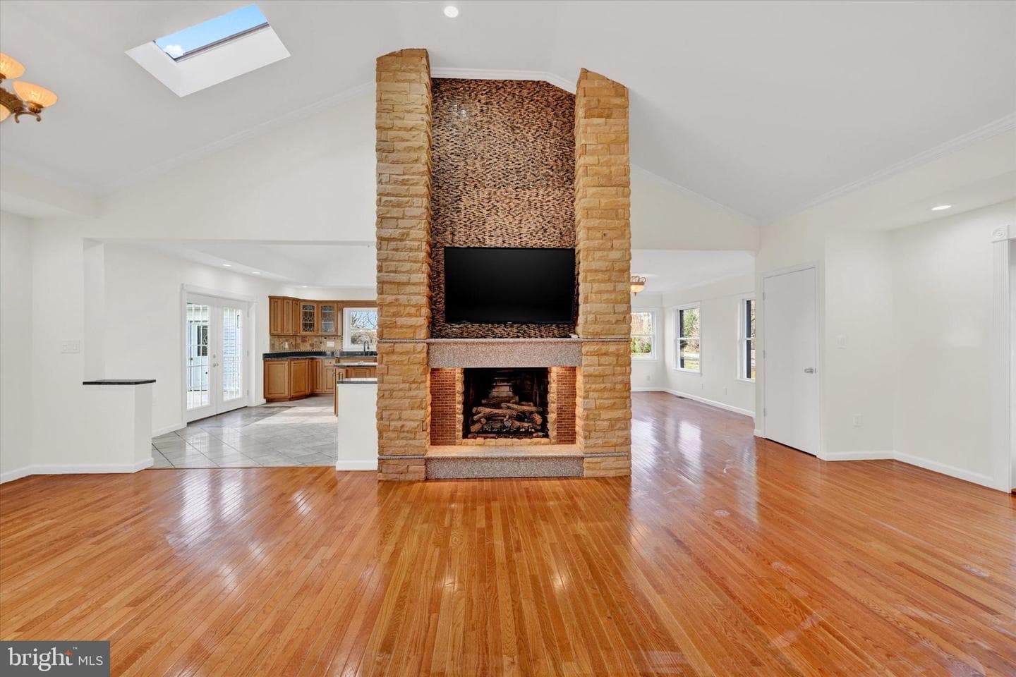 1809 Mitchell Drive photo 4