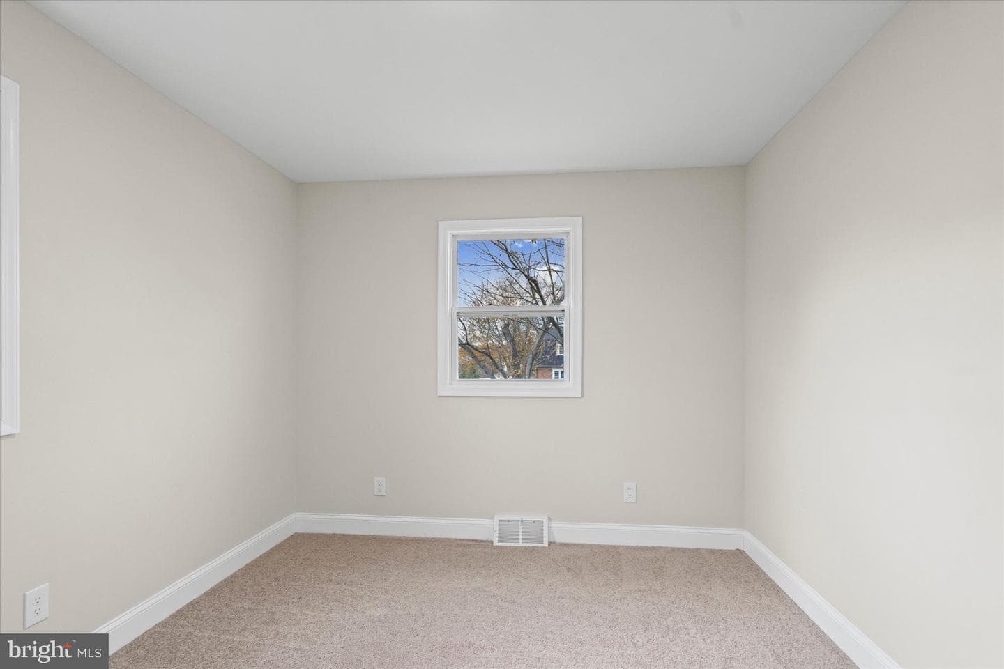 503 Glandel Court photo 43