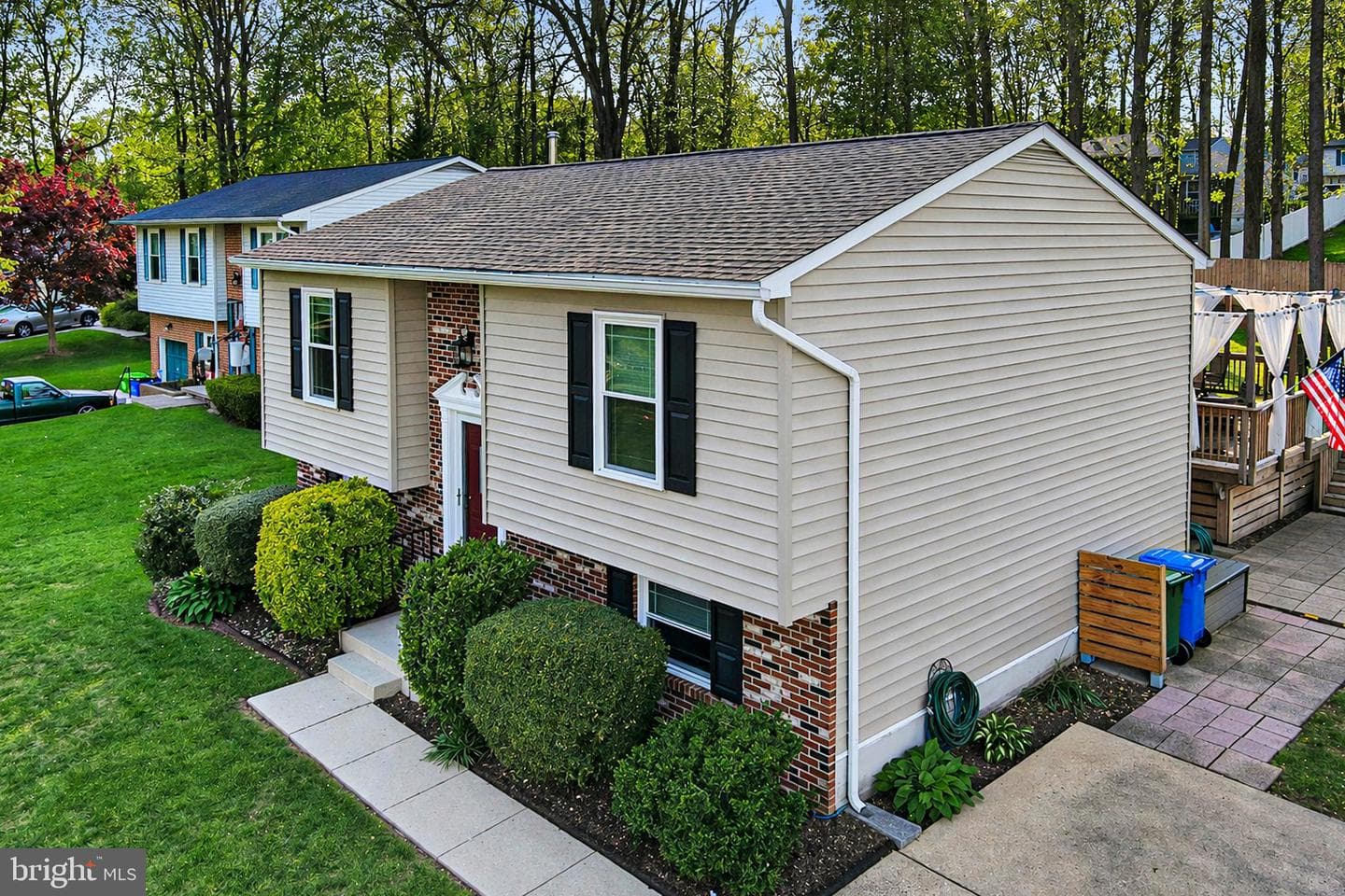 208 Yellow Brick Court photo 71
