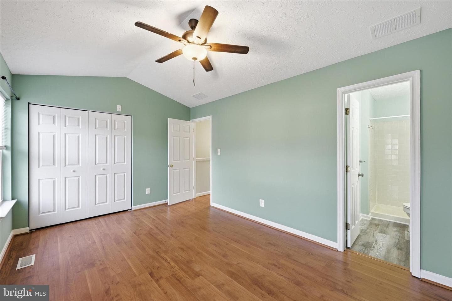 587 Hall Court photo 14