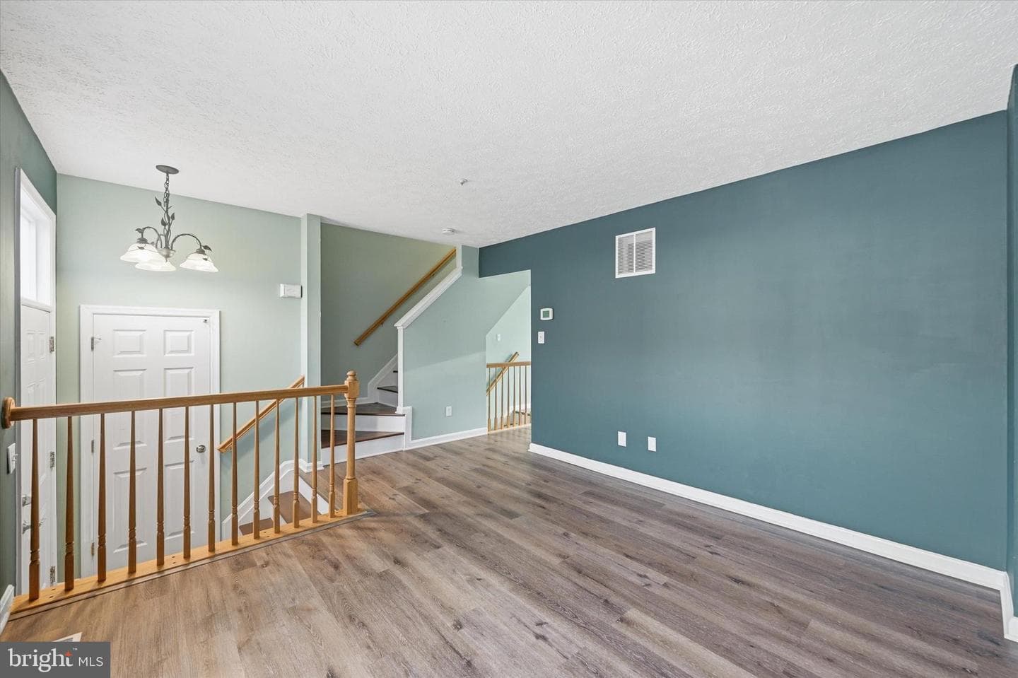 587 Hall Court photo 5