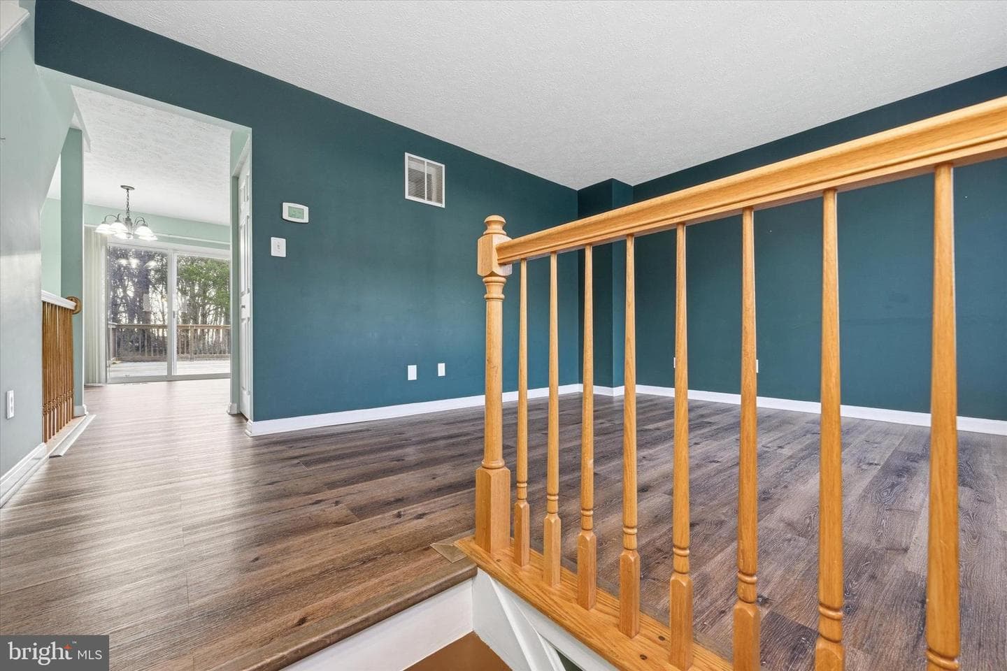 587 Hall Court photo 6