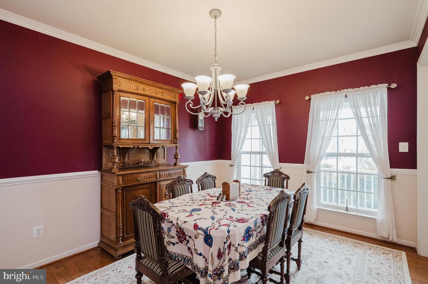 555 Beards Hill Road photo 16