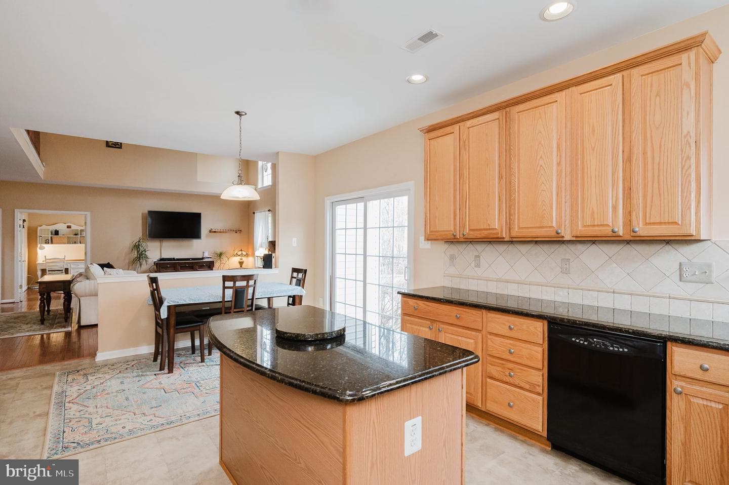 555 Beards Hill Road photo 30