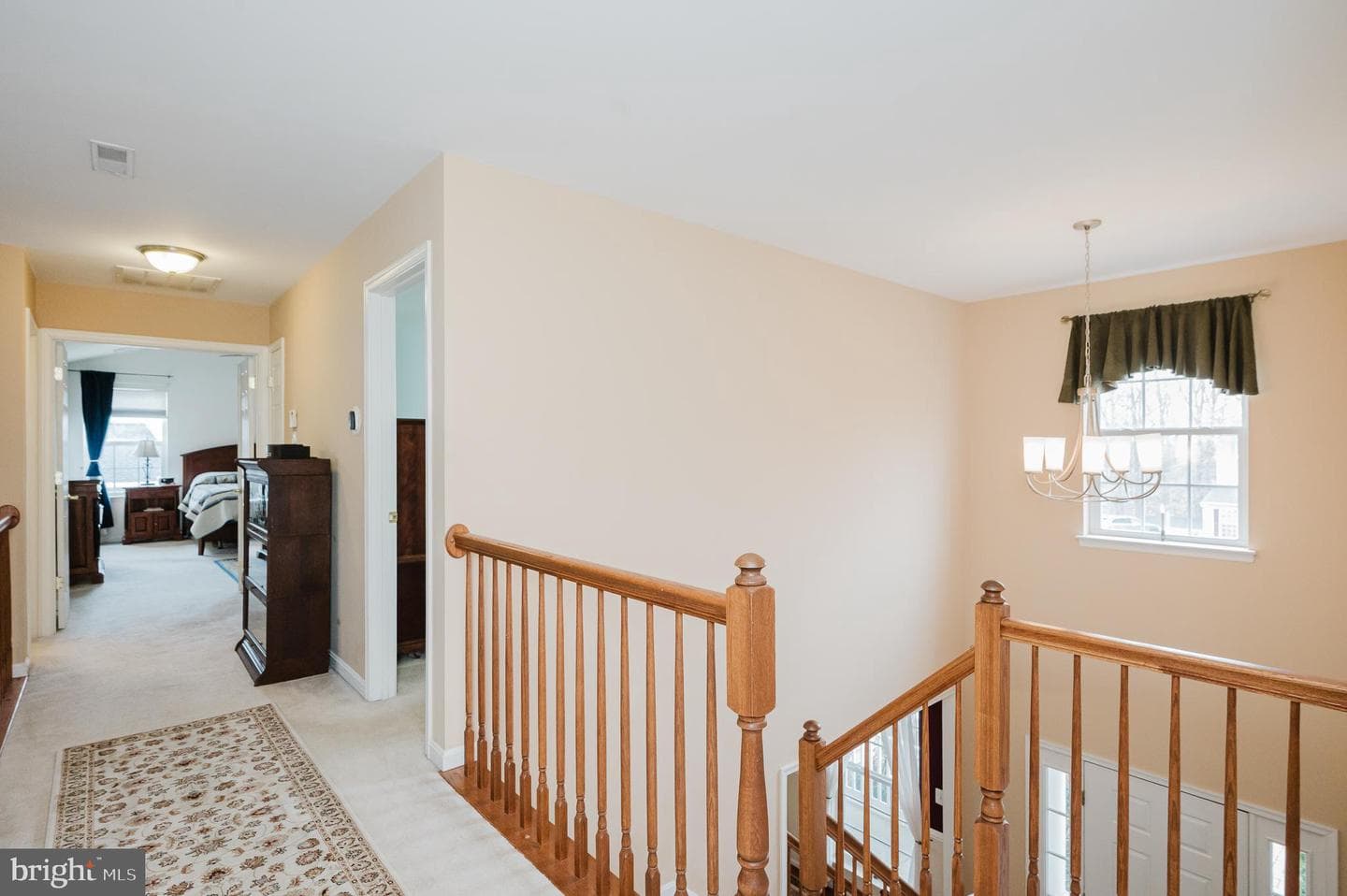 555 Beards Hill Road photo 46