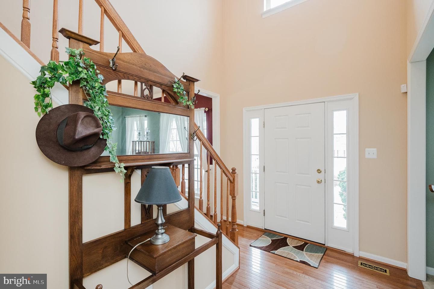 555 Beards Hill Road photo 9