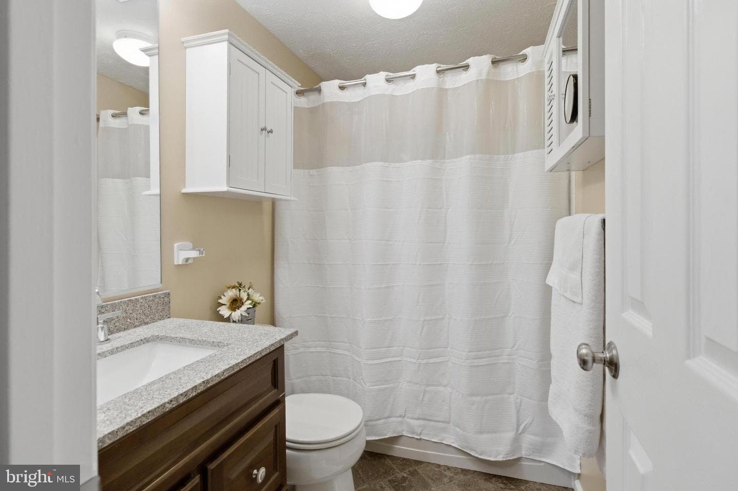 998 Jessicas Court #2 photo 17