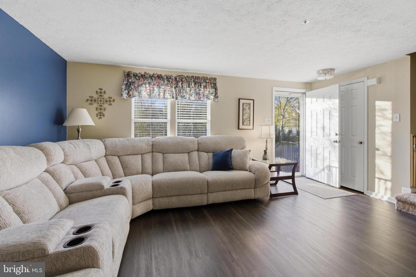998 Jessicas Court #2 photo 3