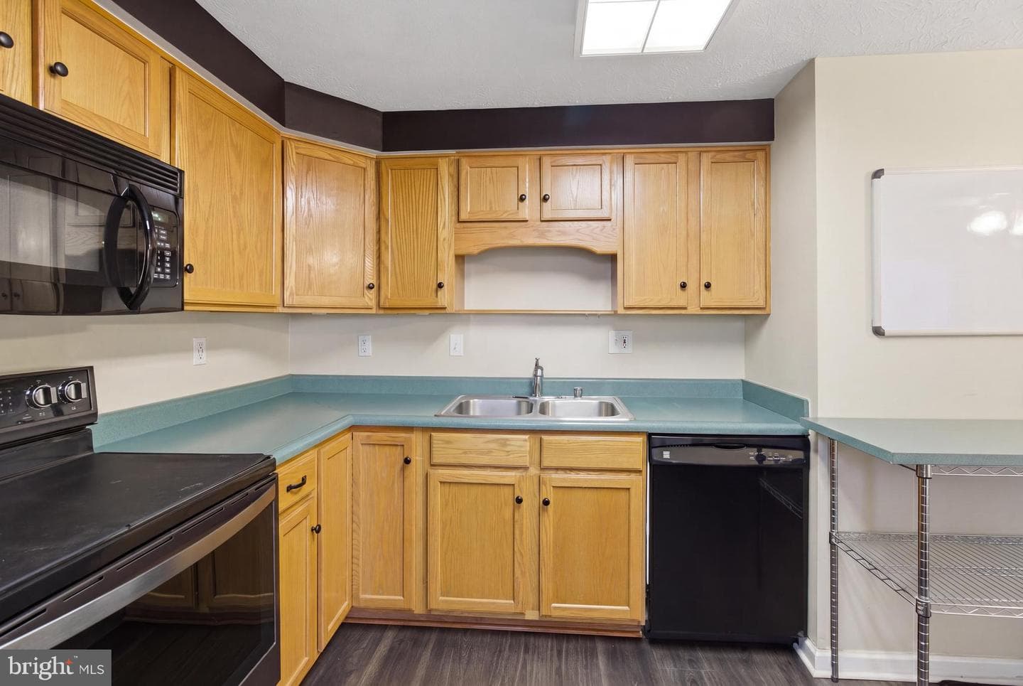 998 Jessicas Court #2 photo 9