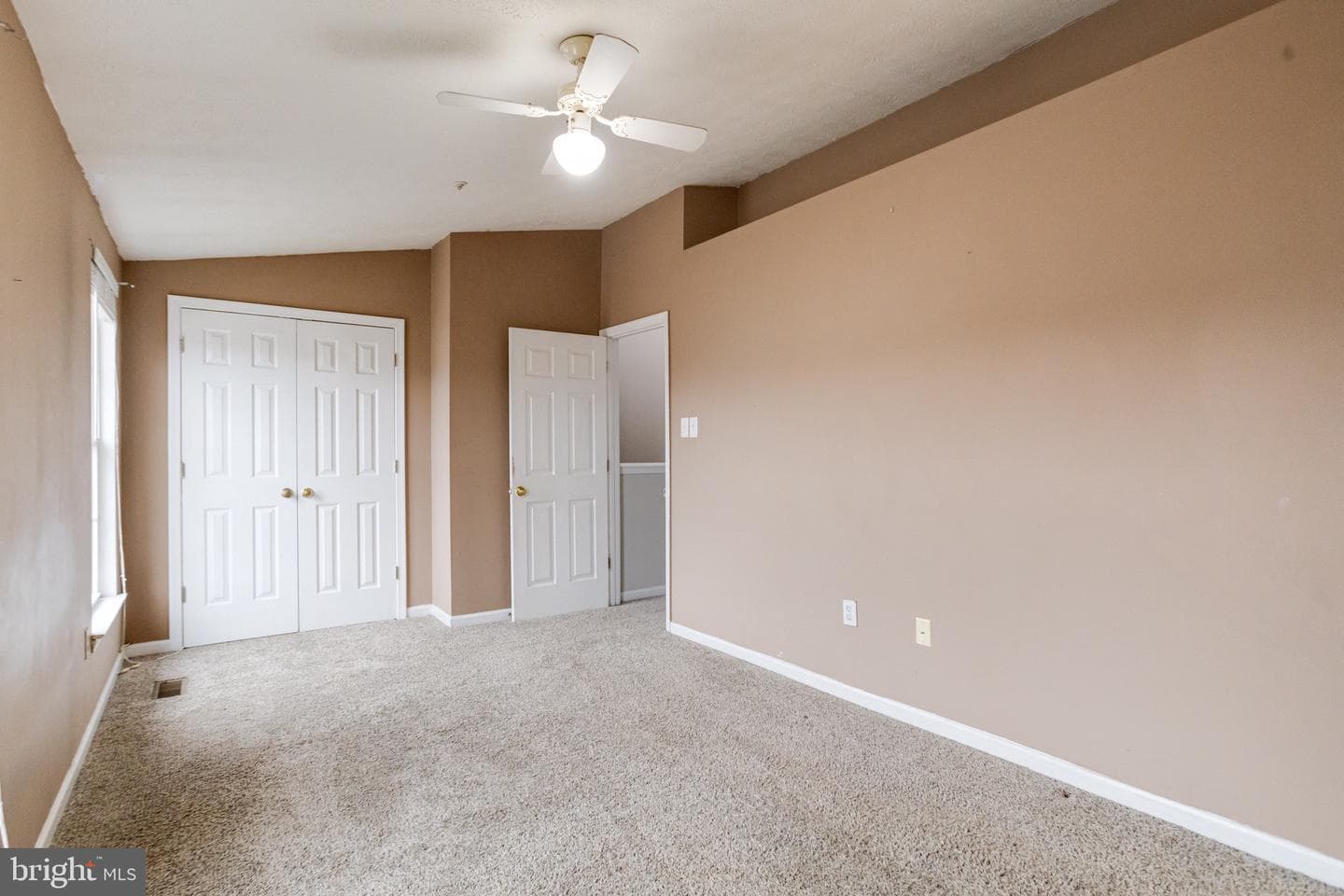 943 Lynham Court #943 photo 23